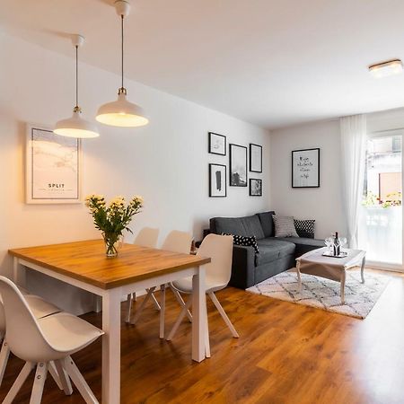 Apartment In Centre For 6 Split Bagian luar foto
